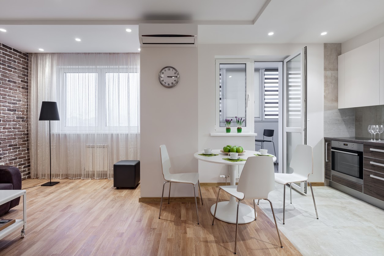 piso laminado ou vinílico