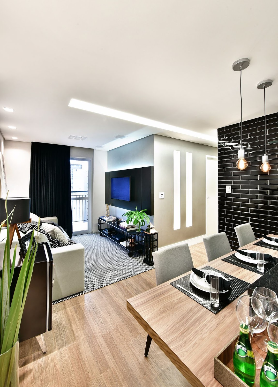apartamento preto e tons terrosos
