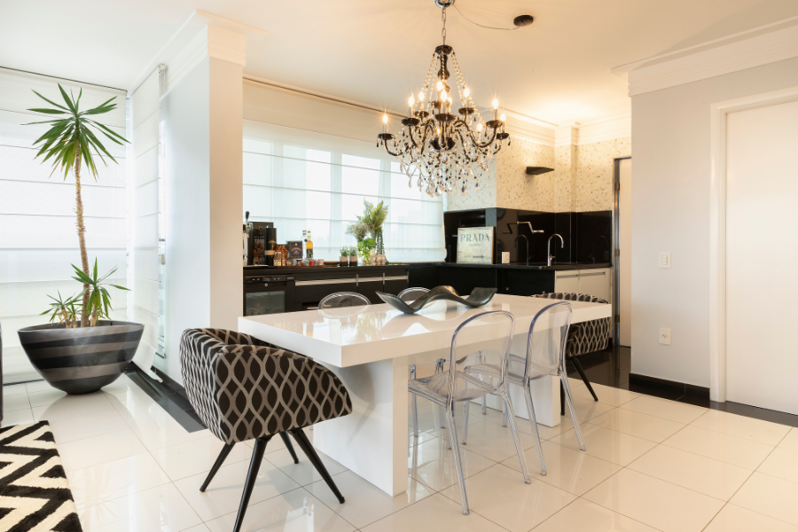 apartamento preto com porcelanato