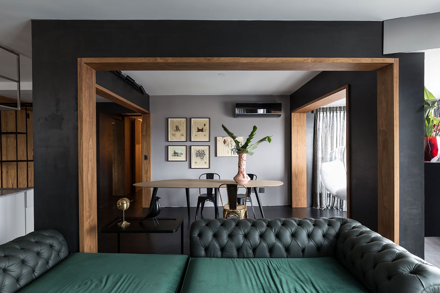 apartamento preto luxuoso