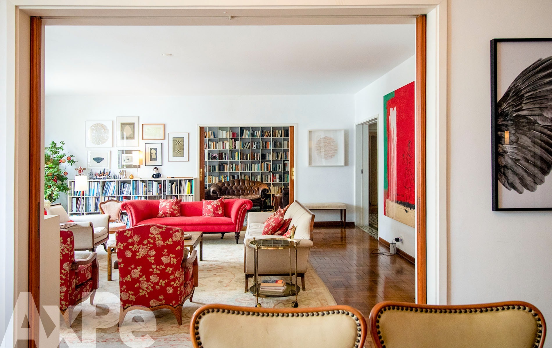 apartamento vintage com peças de design dos anos 70
