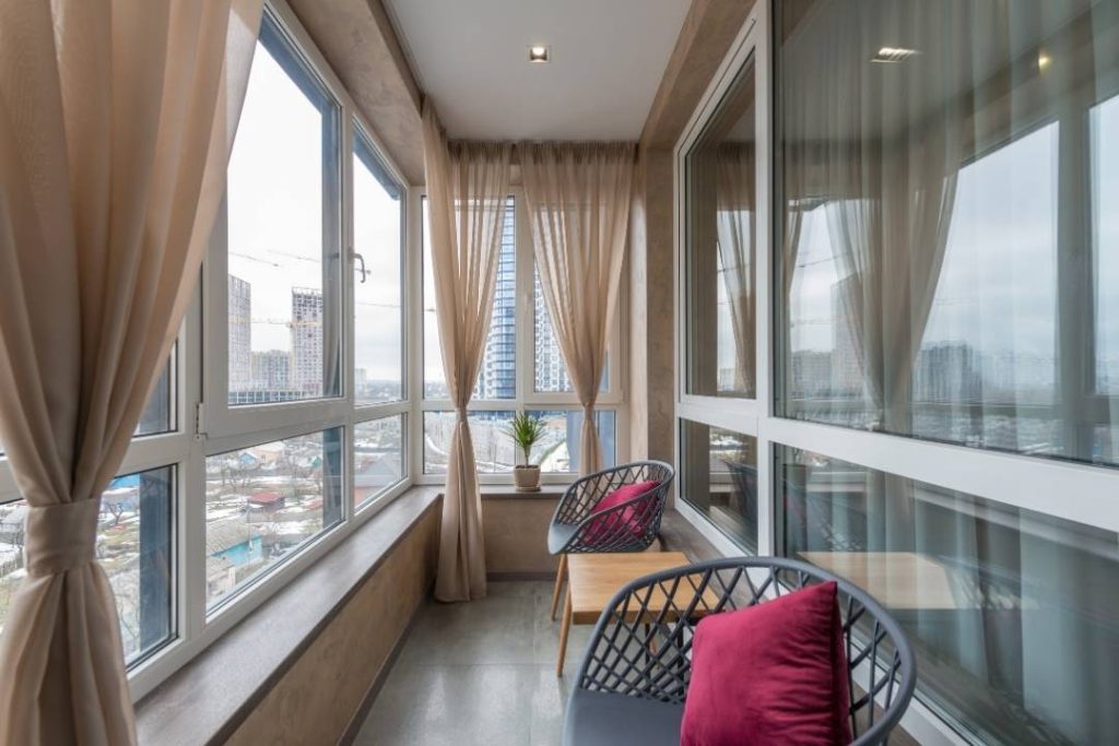 Cortina para sacada de apartamento pequeno