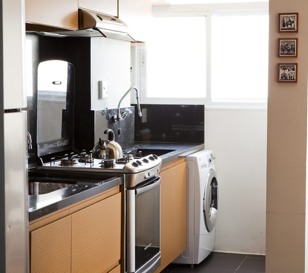 ideias para lavanderia oculta em apartamento