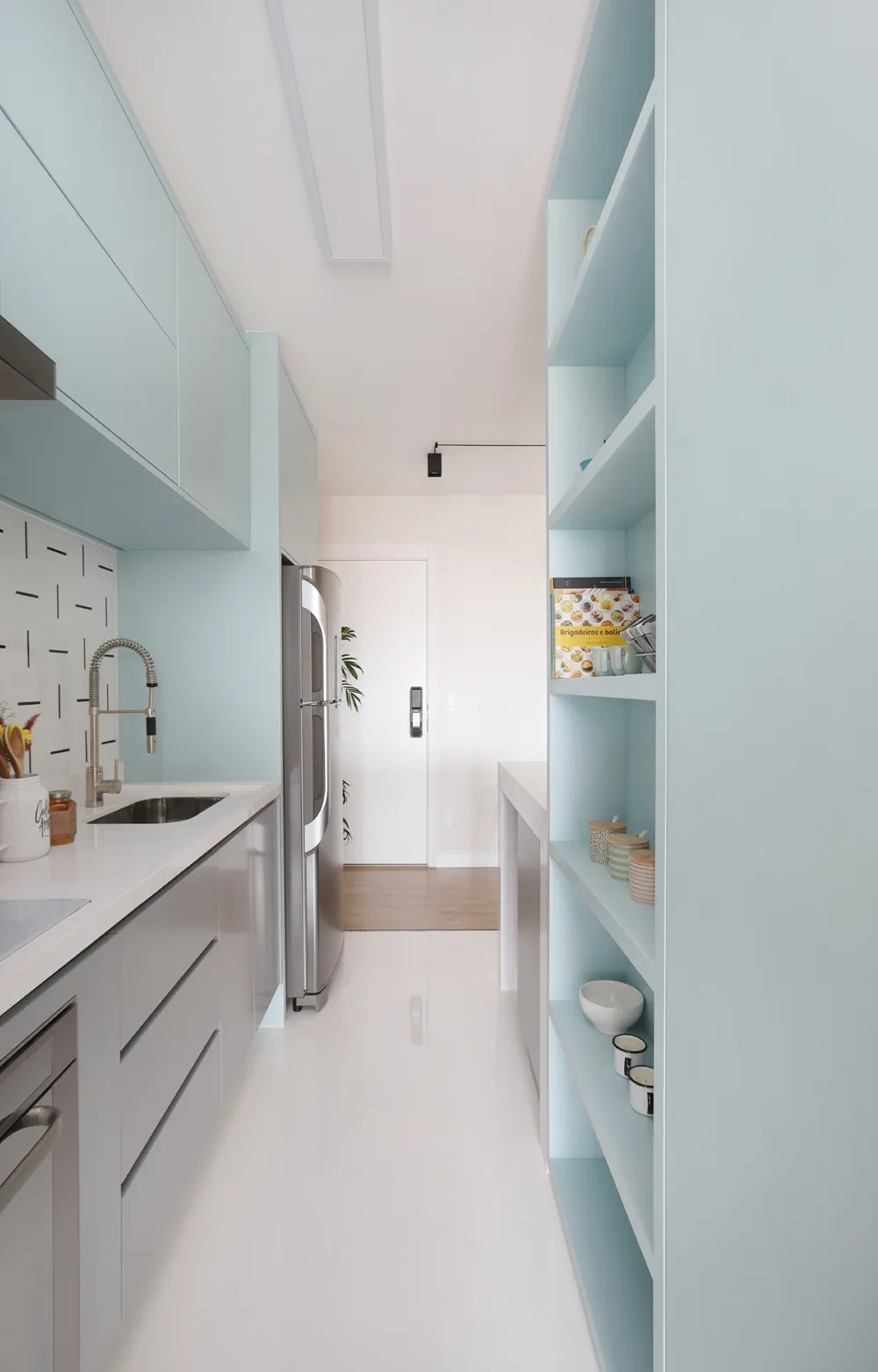 Armários para cozinha de apartamento pequeno
