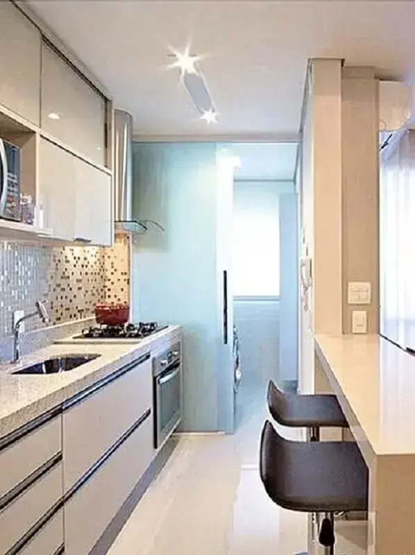 móveis planejados para cozinha pequena com lavanderia