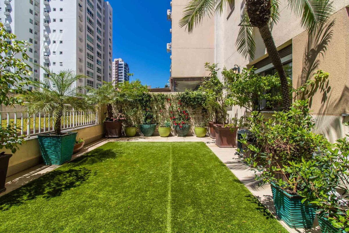 apartamento com quintal