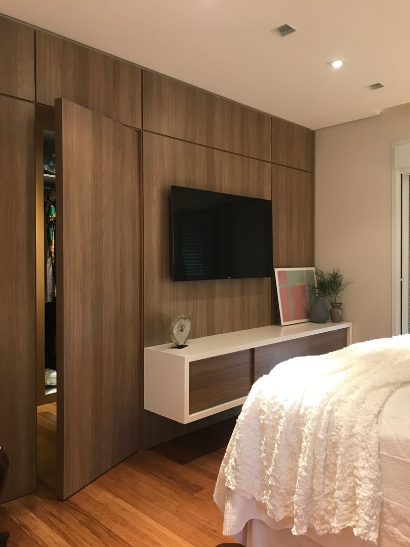 organização guarda roupa casal apartamento
