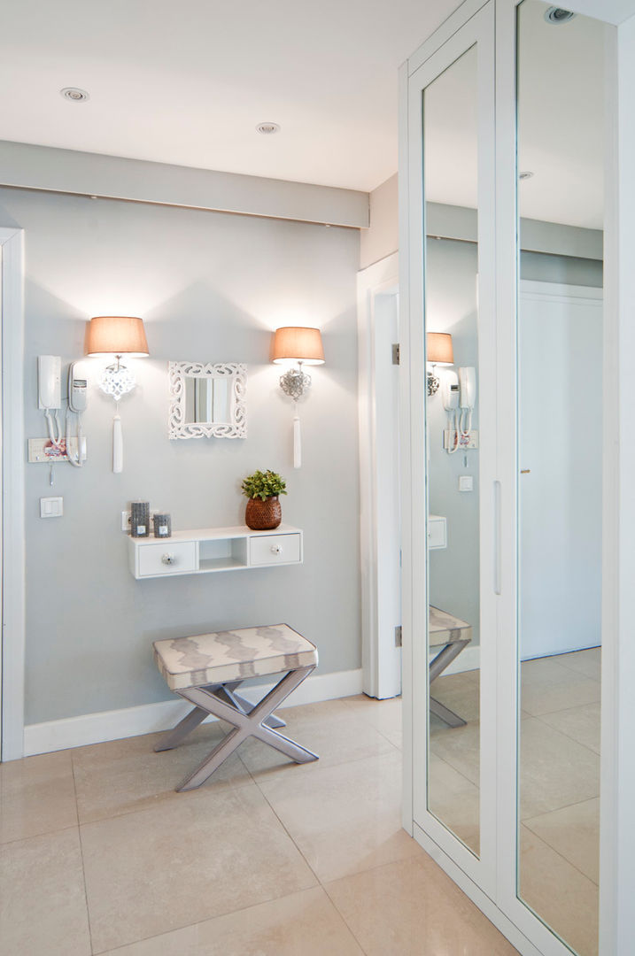 Hall de entrada apartamento com iluminação