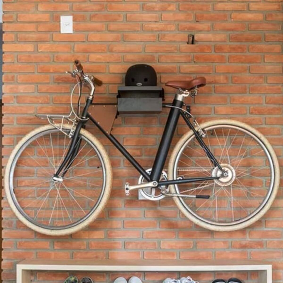 organização de bicicletas em espaços reduzidos