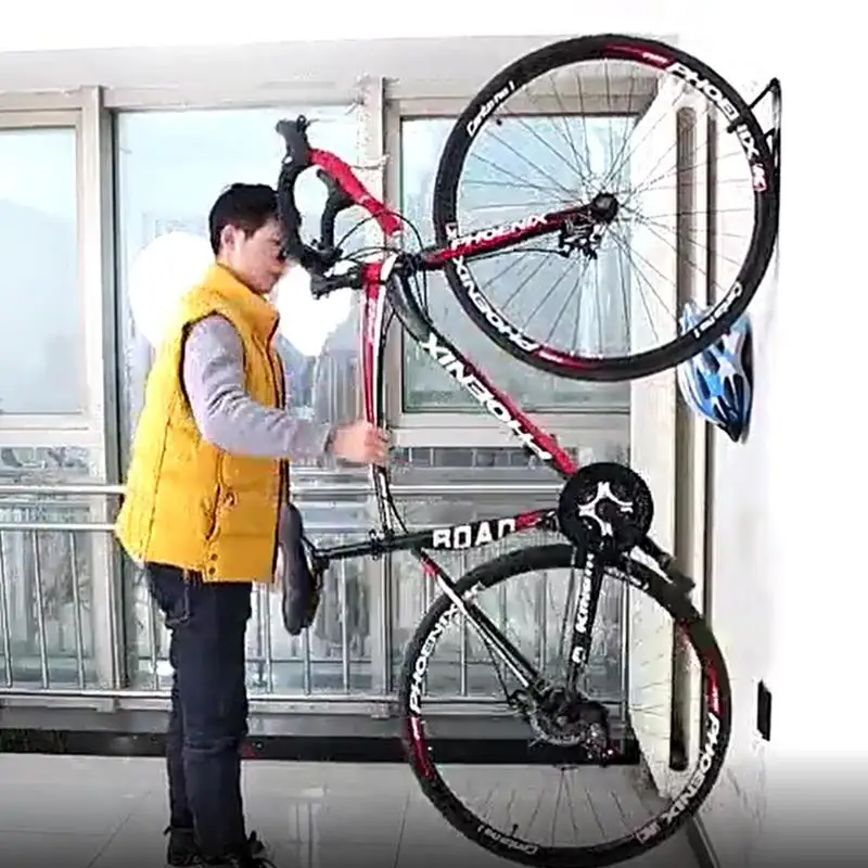 como pendurar bicicleta na parede do apartamento