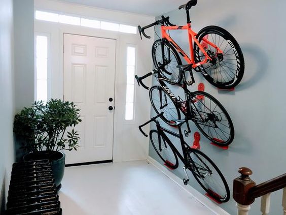 armazenamento vertical de bicicletas