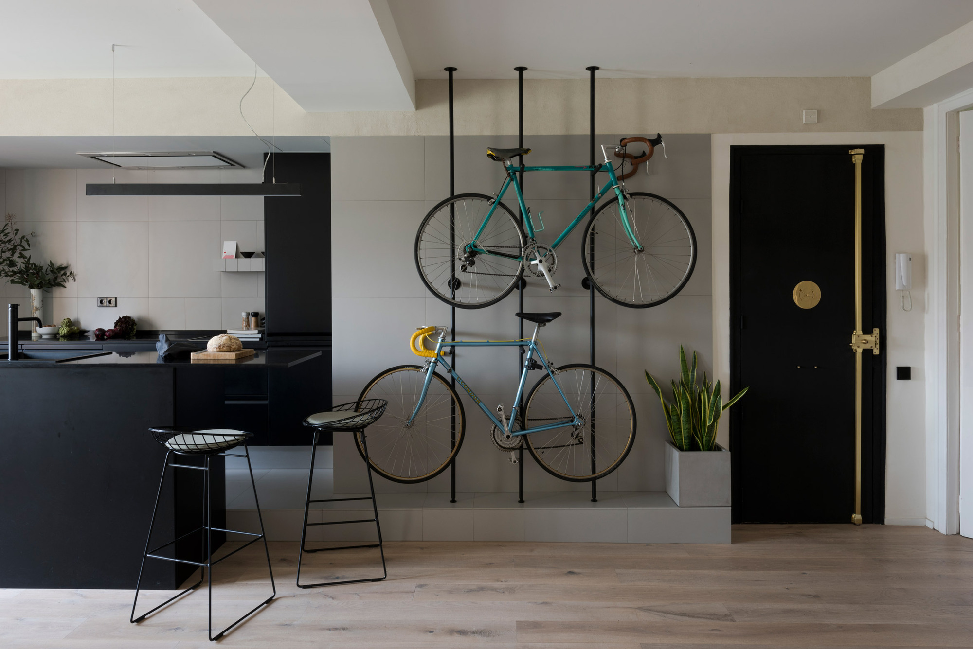 móveis com suporte para bicicleta