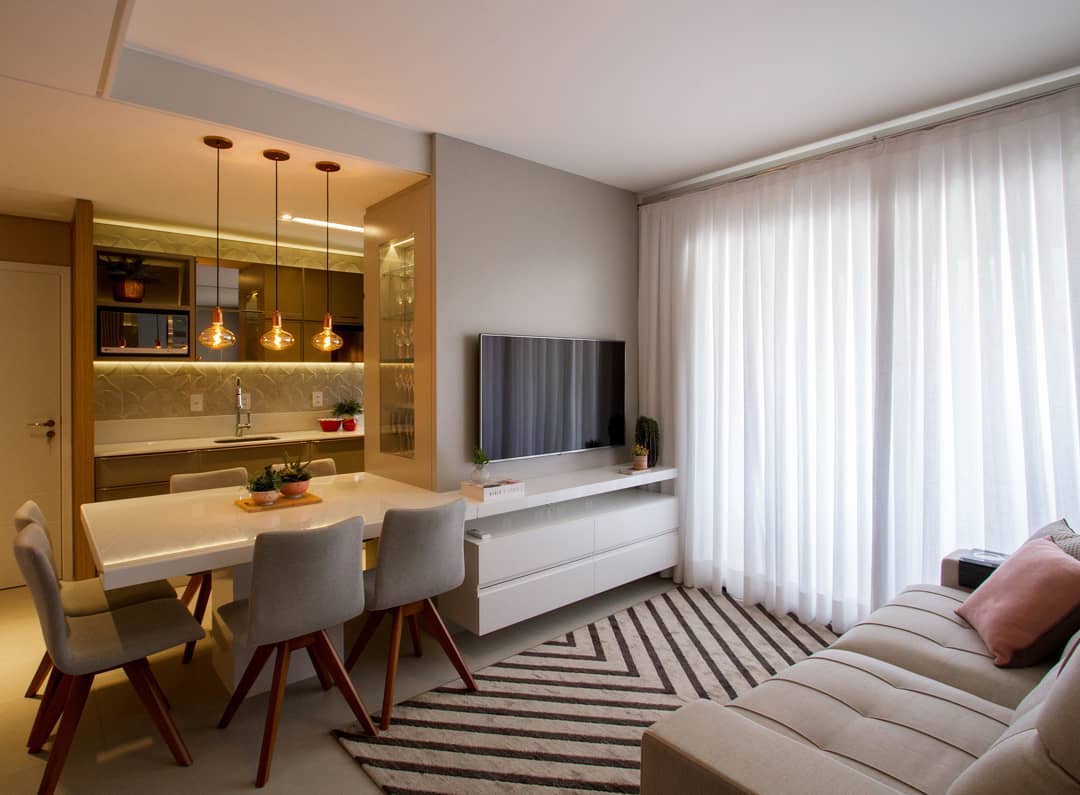 mesa planejada quadrada apartamento
