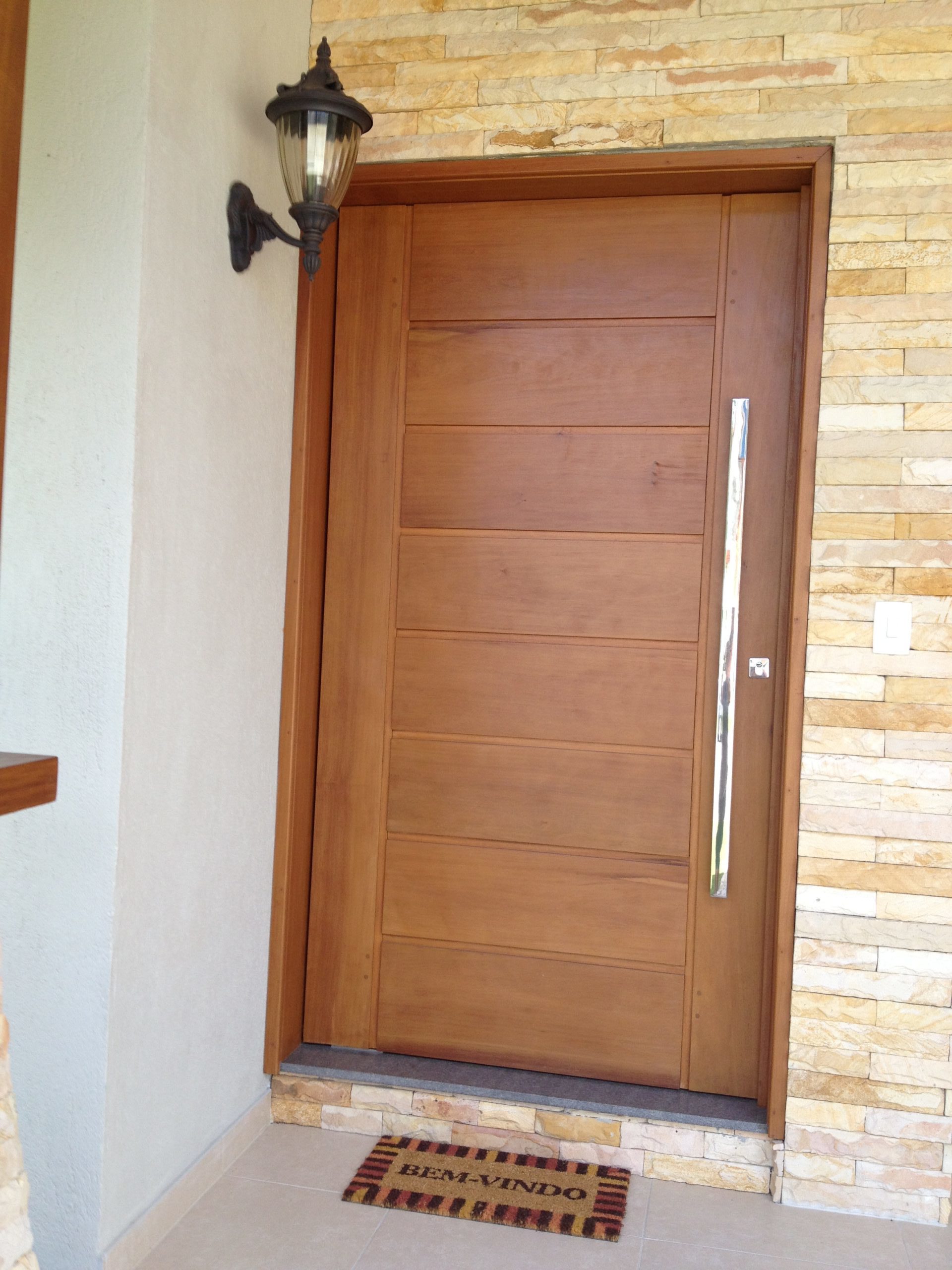 Instalação porta de madeira apartamento