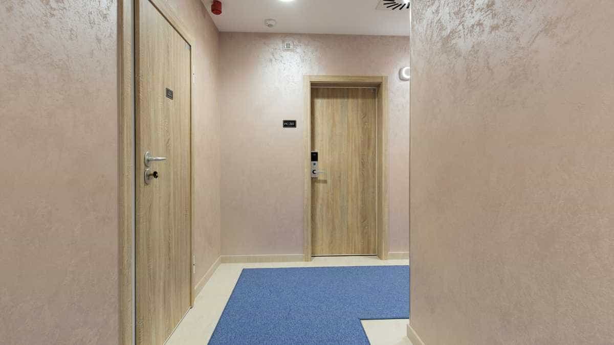 Porta de madeira para apartamento