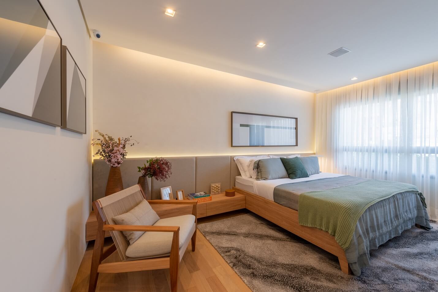 quarto de casal pequeno e moderno