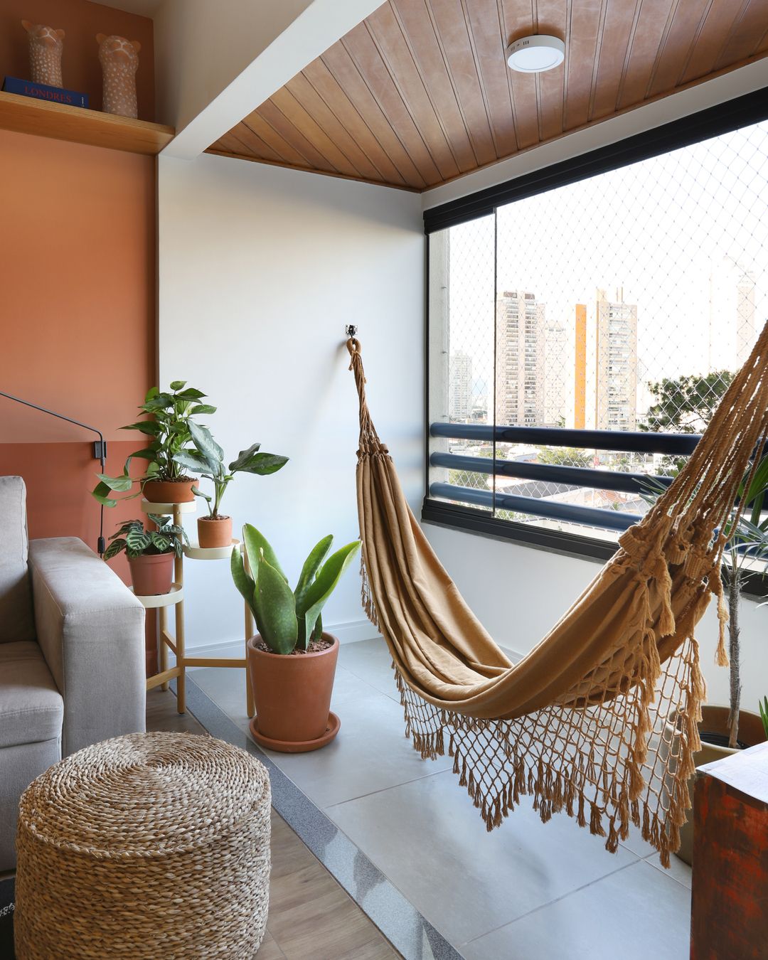 Suporte para rede de apartamento