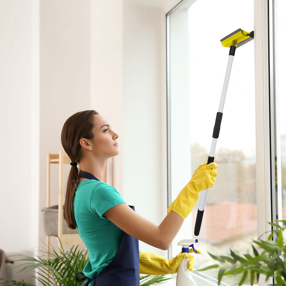 rodo para limpar janela de apartamento