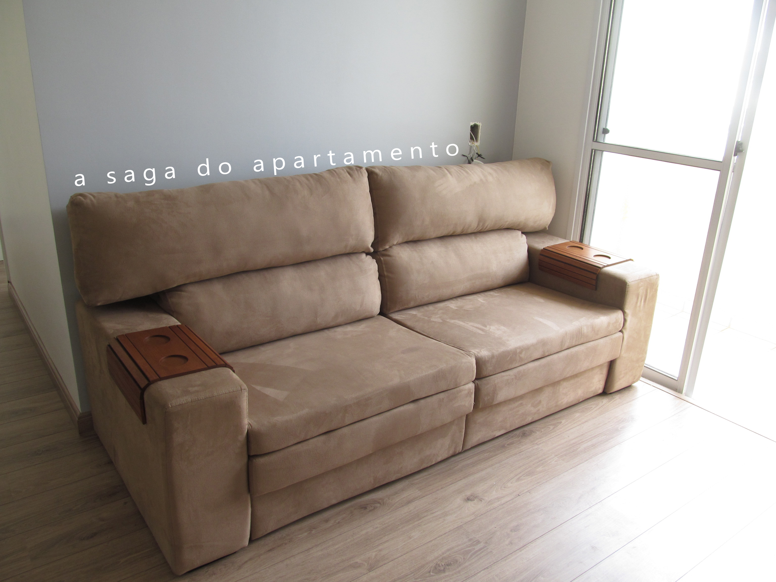 sofá retrátil para sala pequena