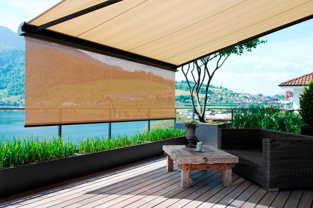 Toldo motorizado para sacada