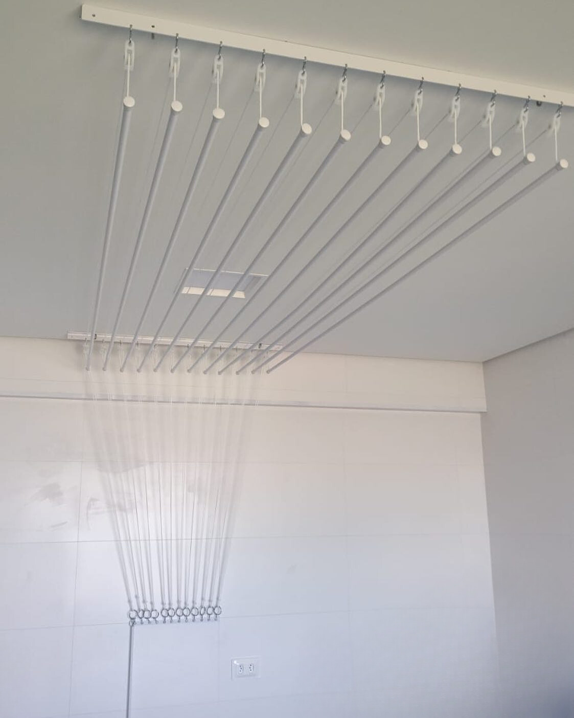 Instalação varal de teto gesso