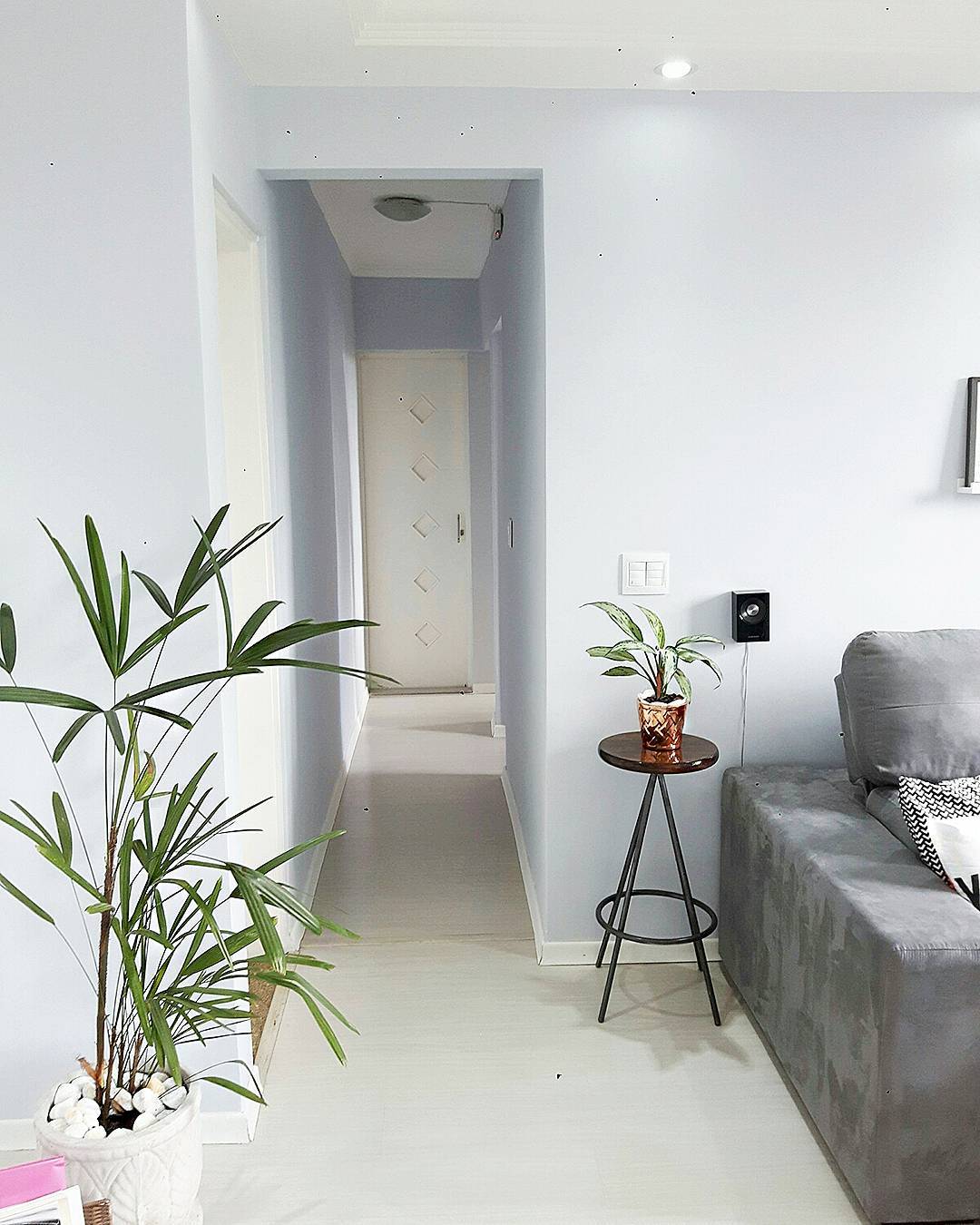 decorar apartamento pequeno cinza claro