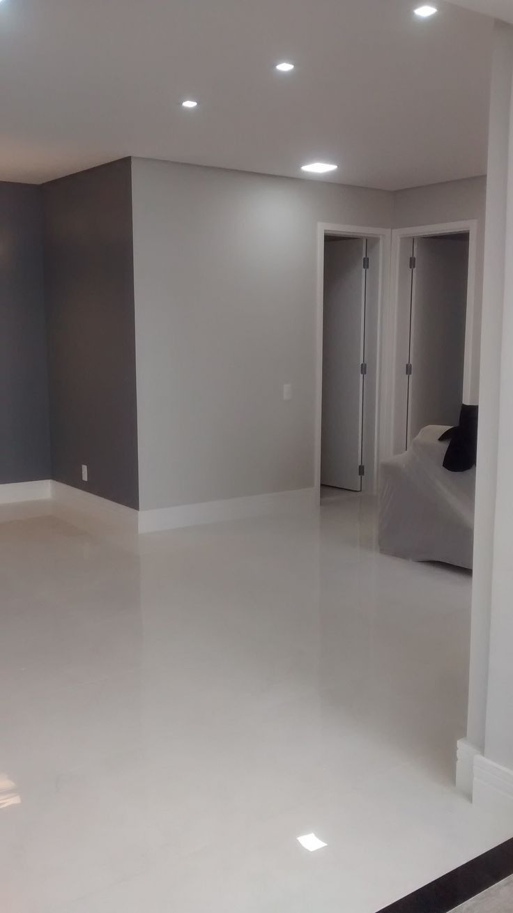 quarto cinza claro