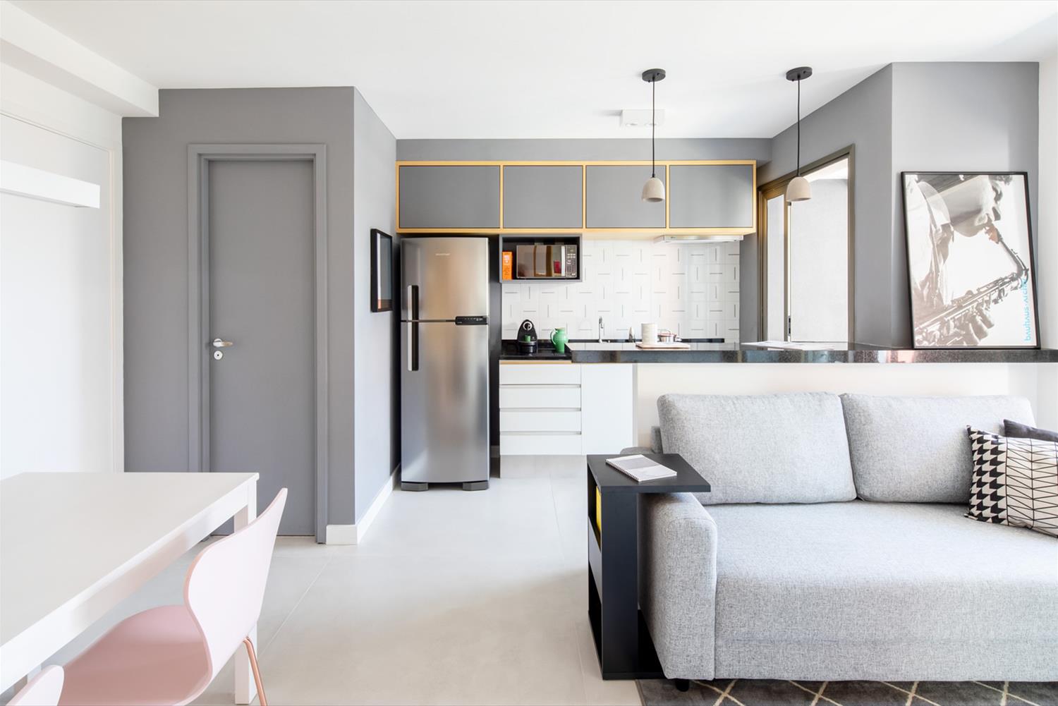 apartamento cinza e preto