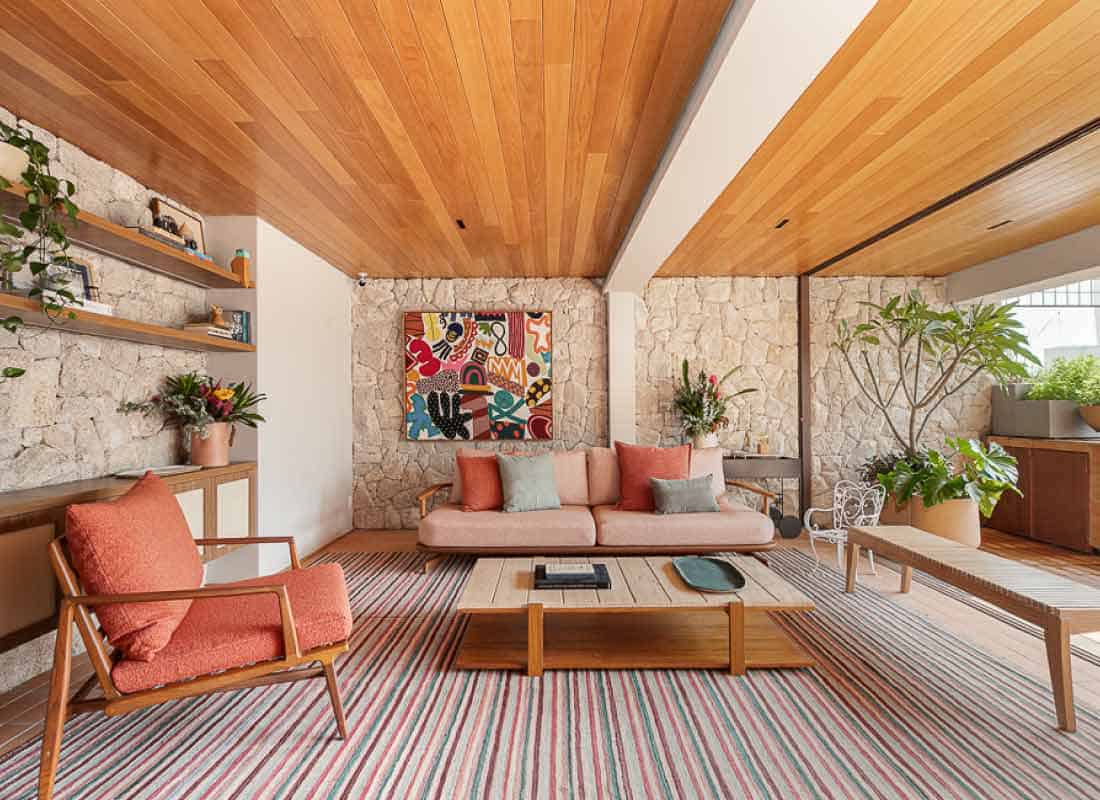 apartamento com móveis coloridos