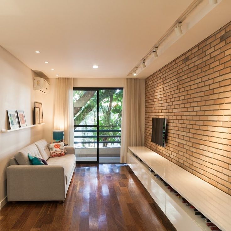 apartamento com assoalho de madeira