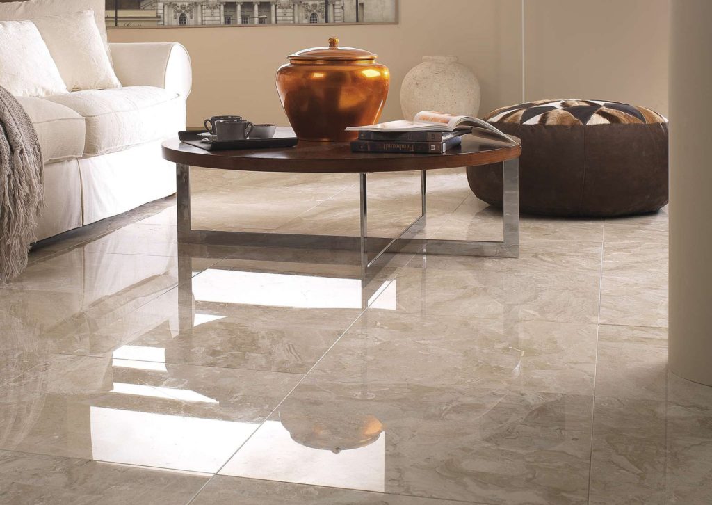 apartamento com porcelanato na sala