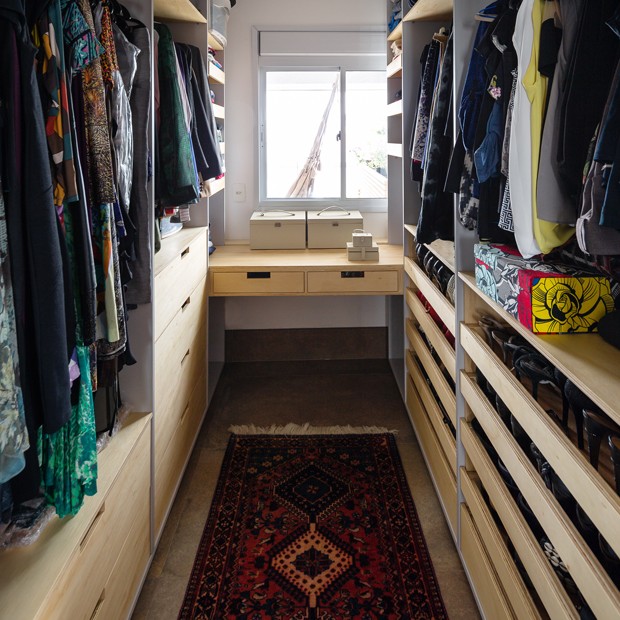 como fazer closet em apartamento pequeno