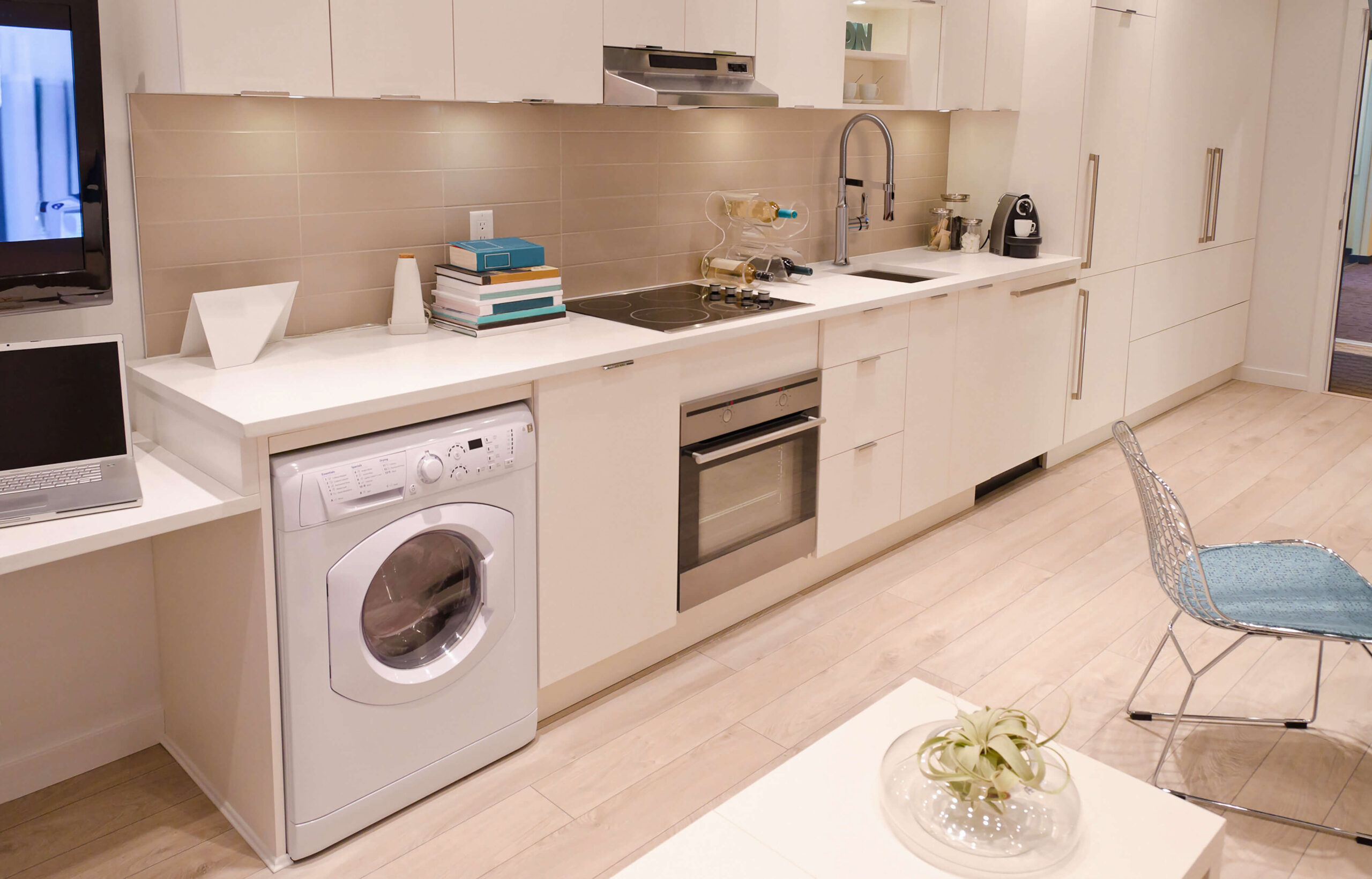 apartamento pequeno cozinha e lavanderia integradas