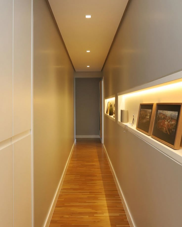 iluminação de corredor de apartamento pequeno