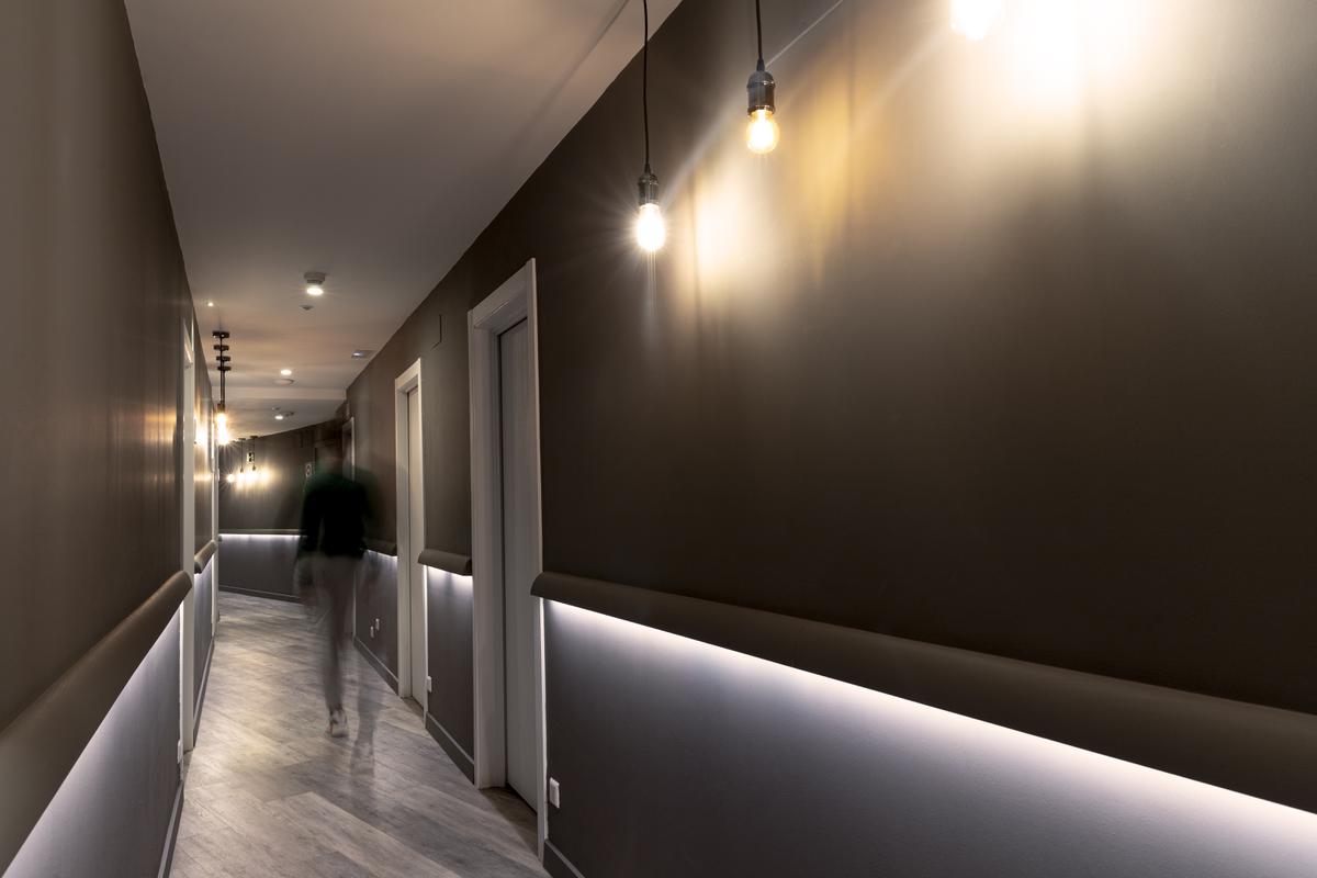 fitas de LED para corredor de apartamento