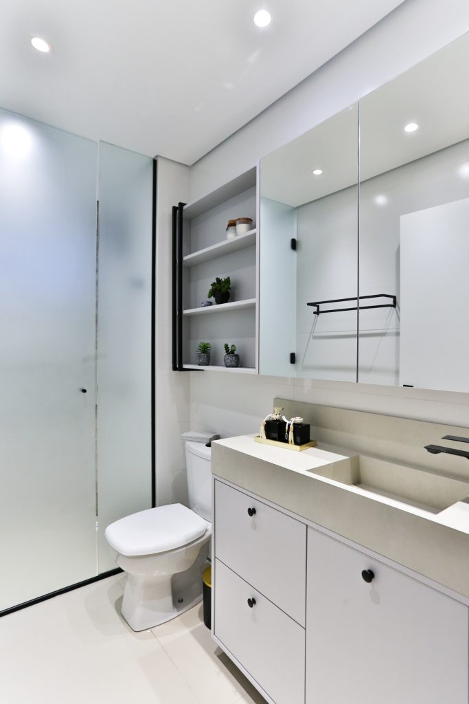 banheiro apartamento luxo compacto