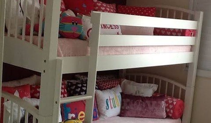 como organizar quarto de 3 filhos em pouco espaço